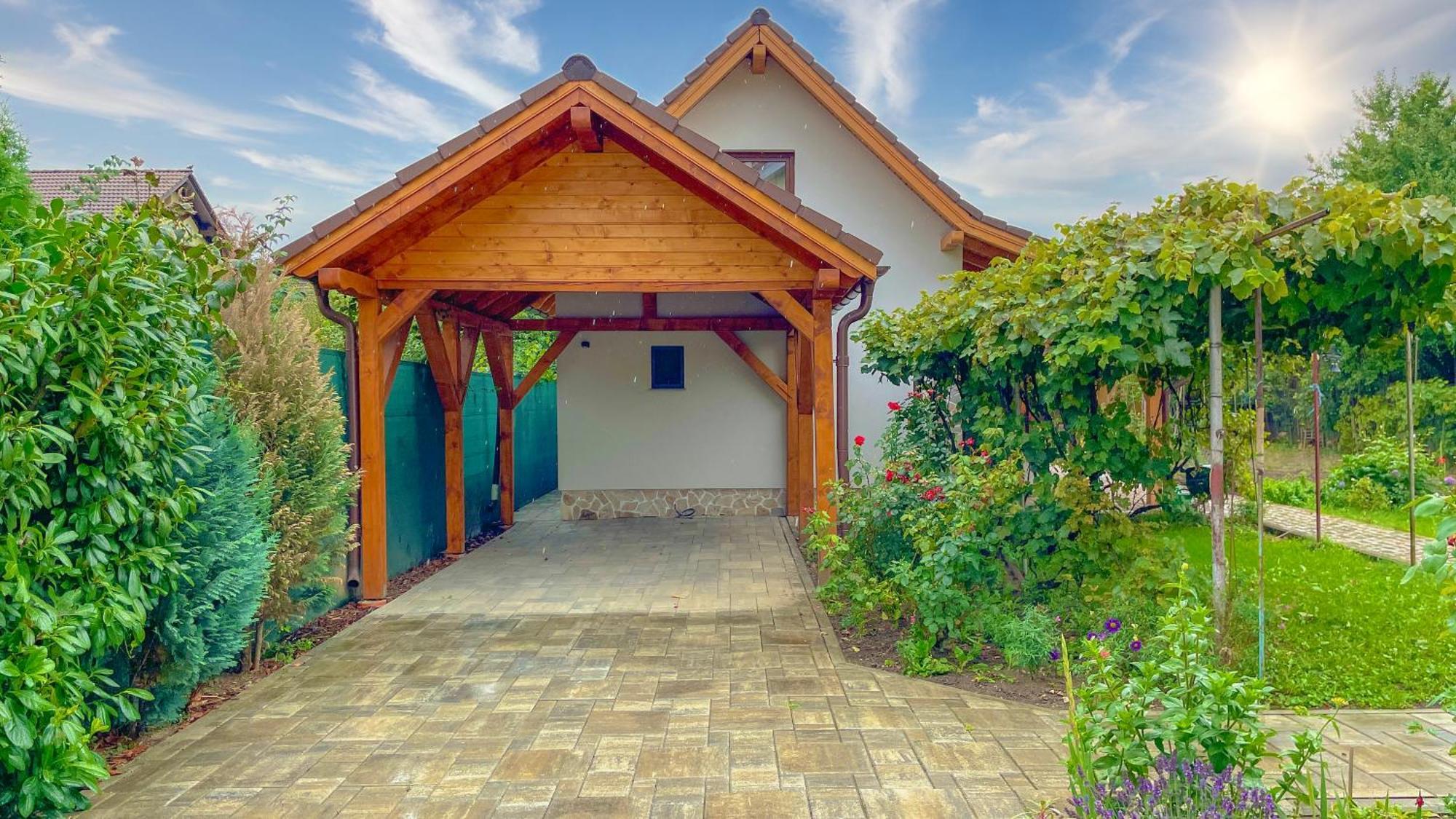 Vilux With Indoor Private Parking Apartment Brasov Exterior photo